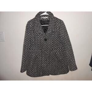 Kenneth‎ Cole New York Woman's Black and White Chevron 60% Wool Coat Size 6